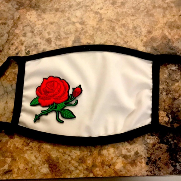 Face mask - Picture 1 of 1